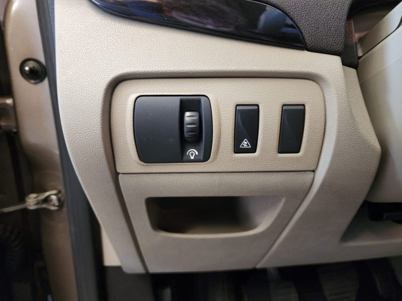 RENAULT SCENIC III 2.0 DCI 160Cv Entretien complet-BVM6 - Pack BOSE - Sièges chauffants