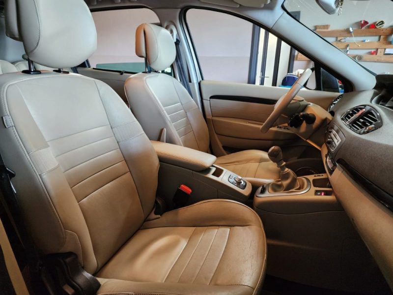 RENAULT SCENIC III 2.0 DCI 160Cv Entretien complet-BVM6 - Pack BOSE - Sièges chauffants