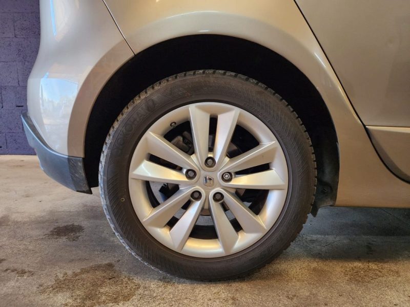 RENAULT SCENIC III 2.0 DCI 160Cv Entretien complet-BVM6 - Pack BOSE - Sièges chauffants