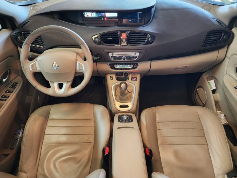 RENAULT SCENIC III 2.0 DCI 160Cv - INITIALE -BVM6 - SUIVIS COMPLET