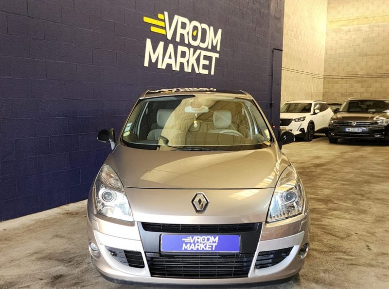 RENAULT SCENIC III 2.0 DCI 160Cv - INITIALE -BVM6 - SUIVIS COMPLET