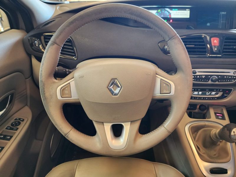 RENAULT SCENIC III 2.0 DCI 160Cv Entretien complet-BVM6 - Pack BOSE - Sièges chauffants