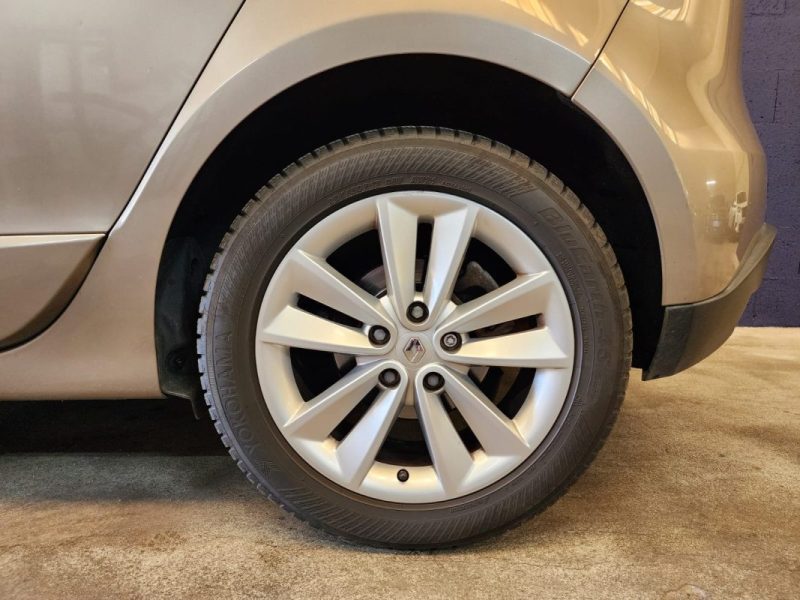 RENAULT SCENIC III 2.0 DCI 160Cv Entretien complet-BVM6 - Pack BOSE - Sièges chauffants