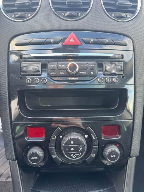 PEUGEOT 308 1.6 E-HDI 115 FAP ALLURE 7 PLACES