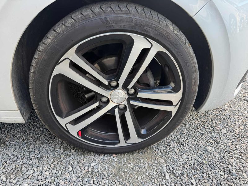 PEUGEOT 208 1.6 BLUEHDI 100CH GT LINE S&S 5 portes