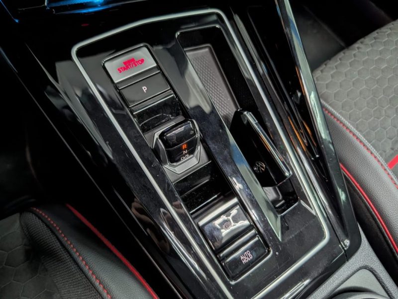 VOLKSWAGEN GOLF 8 GTI ClubSport 2.0 TSI 300cv DSG Bleu cristal 