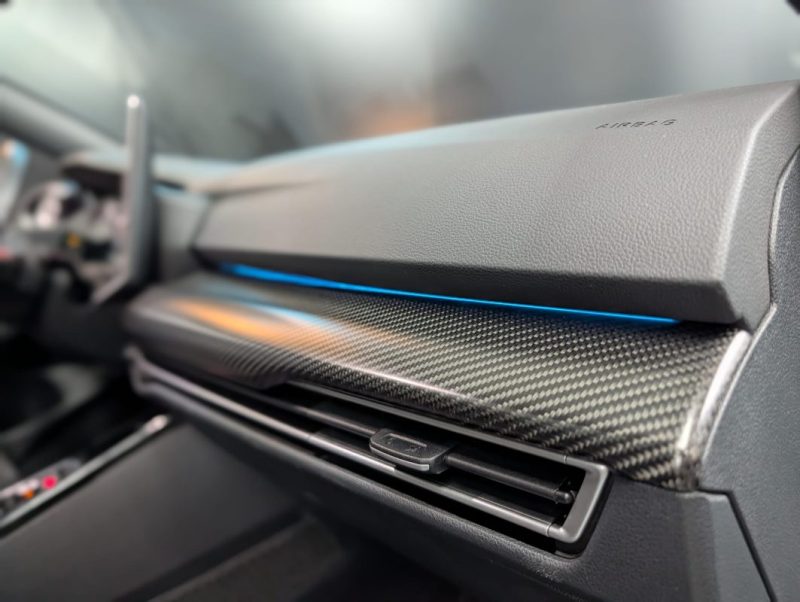 VOLKSWAGEN GOLF 8 GTI ClubSport 2.0 TSI 300cv DSG Bleu cristal 