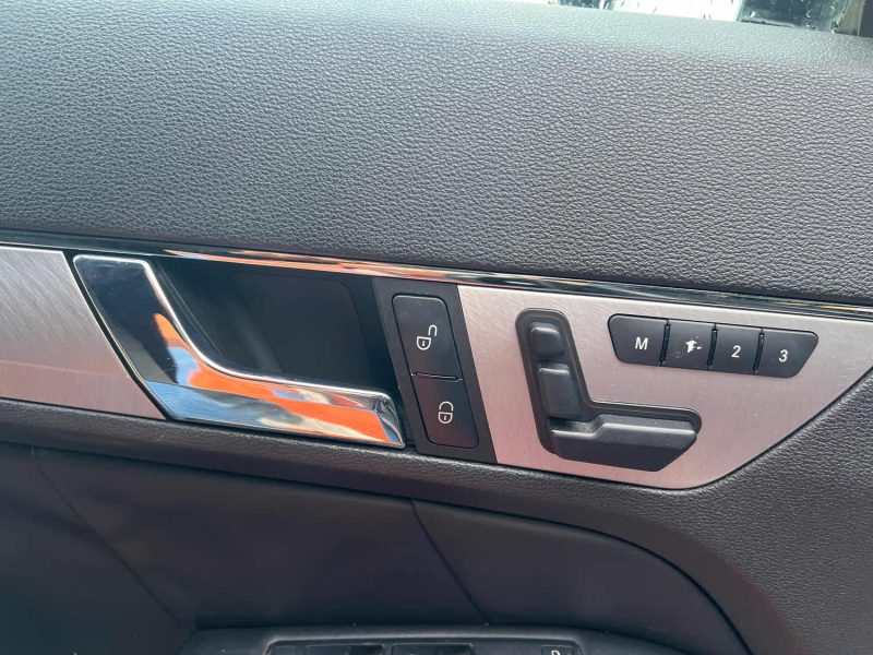 MERCEDES CLASSE E  COUPÉ 350 CGI 3.5 V6 24V CGI 7G-TRONIC BLUEEFFICIENCY 292 CV BOÎTE AUTO 2009