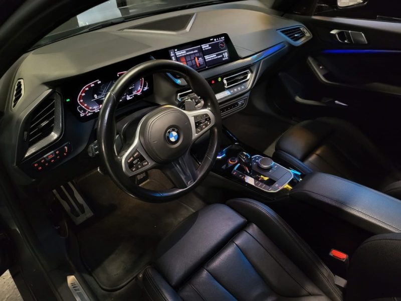 BMW SERIE 1 118D 150CH PACK M / SUIVI BMW / TOIT OUVRANT / HARMAN KARDON / CARPLAY 
