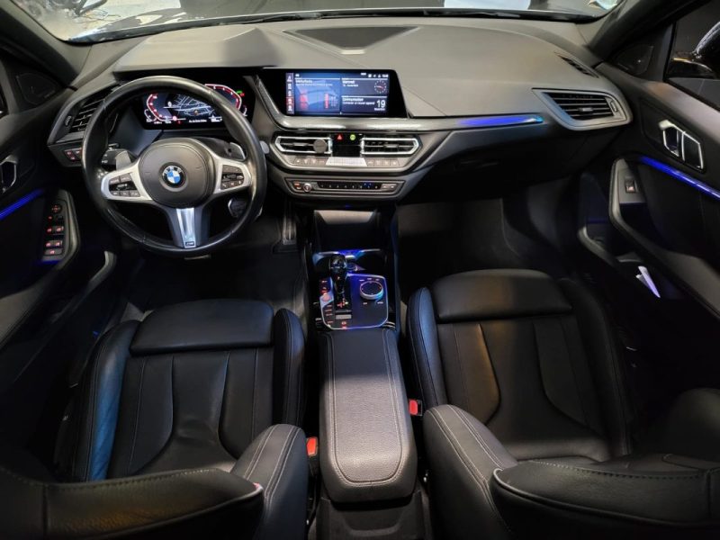 BMW SERIE 1 118d 150cv PACK M SHADOW LINE / SUIVI BMW / TOIT OUVRANT / HARMAN KARDON / CARPLAY