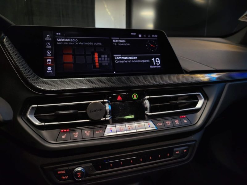 BMW SERIE 1 118d 150cv PACK M SHADOW LINE / SUIVI BMW / TOIT OUVRANT / HARMAN KARDON / CARPLAY
