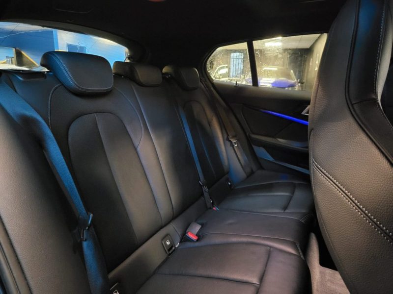 BMW SERIE 1 118d 150cv PACK M SHADOW LINE / SUIVI BMW / TOIT OUVRANT / HARMAN KARDON / CARPLAY