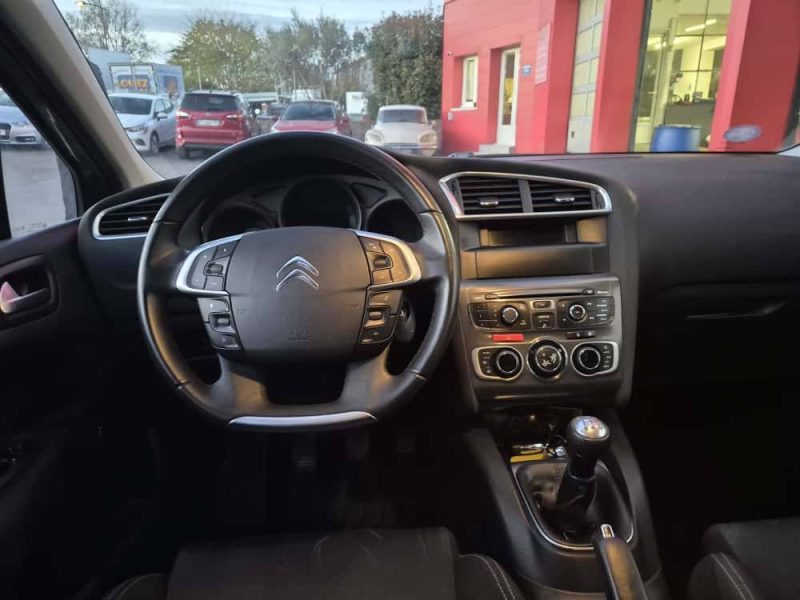 CITROEN C4 VTI 120 CONFORT 2011