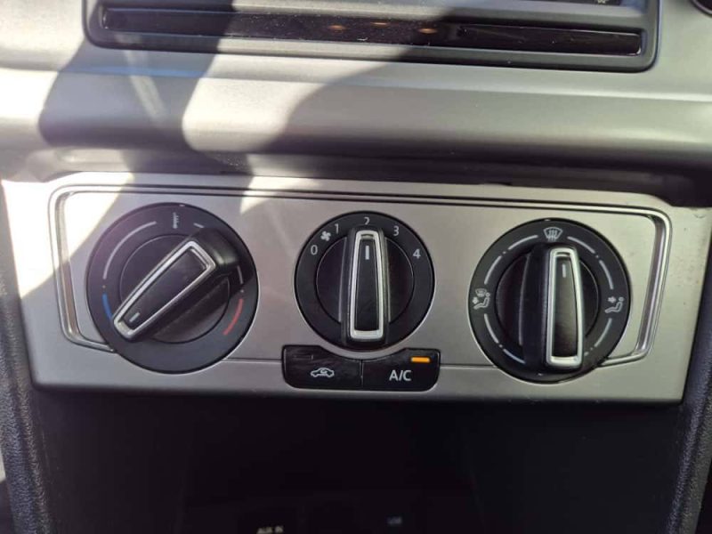 VOLKSWAGEN POLO 1.2 TSI 90CH1.2 TSI 90ch CROSS POLO 5P 2015