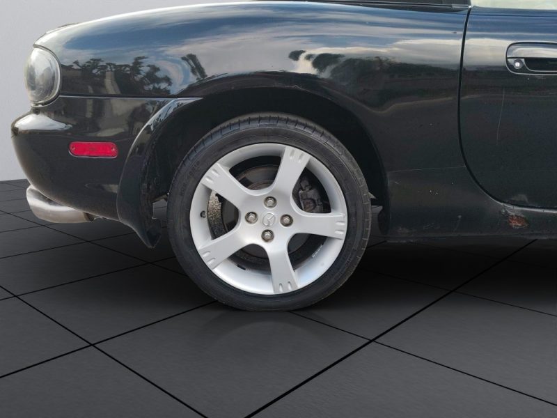 MAZDA MX5 1.6 L BLACK PASSION ROADSTER