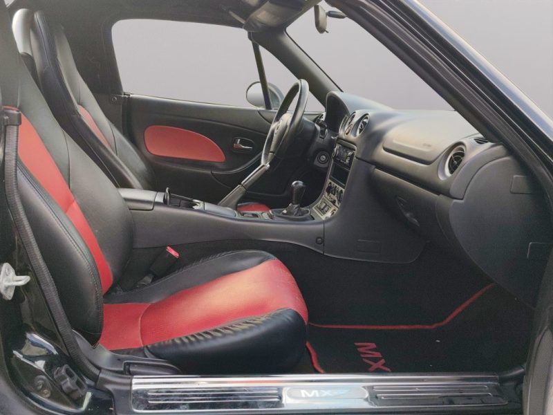 MAZDA MX5 1.6 L BLACK PASSION ROADSTER