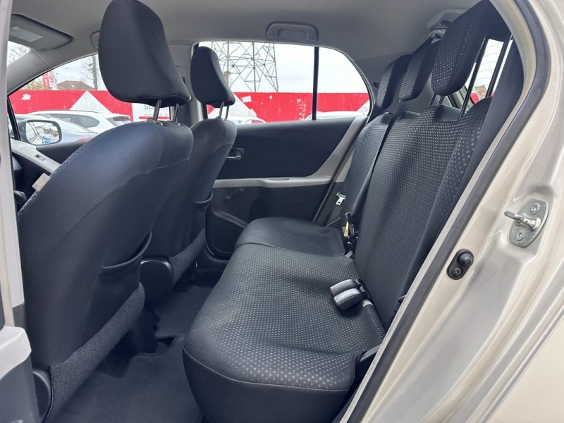 TOYOTA YARIS 1.3 VVT-I IN CONFORT PACK 5P 