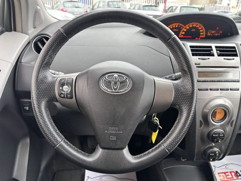 TOYOTA YARIS 1.3 VVT-I IN CONFORT PACK 5P 
