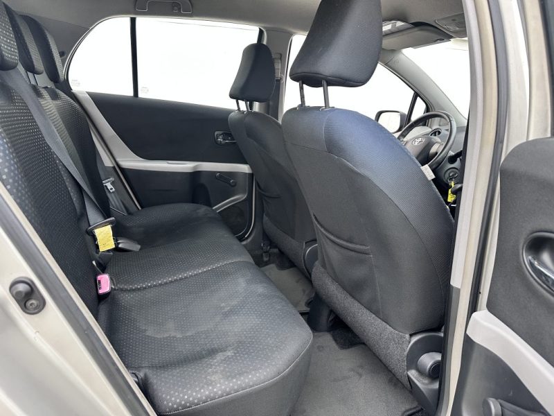 TOYOTA YARIS 1.3 VVT-I IN CONFORT PACK 5P 