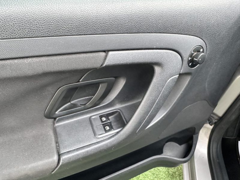 SKODA FABIA 1.2 E-CLIM 5P 60V / 1ERE MAIN  