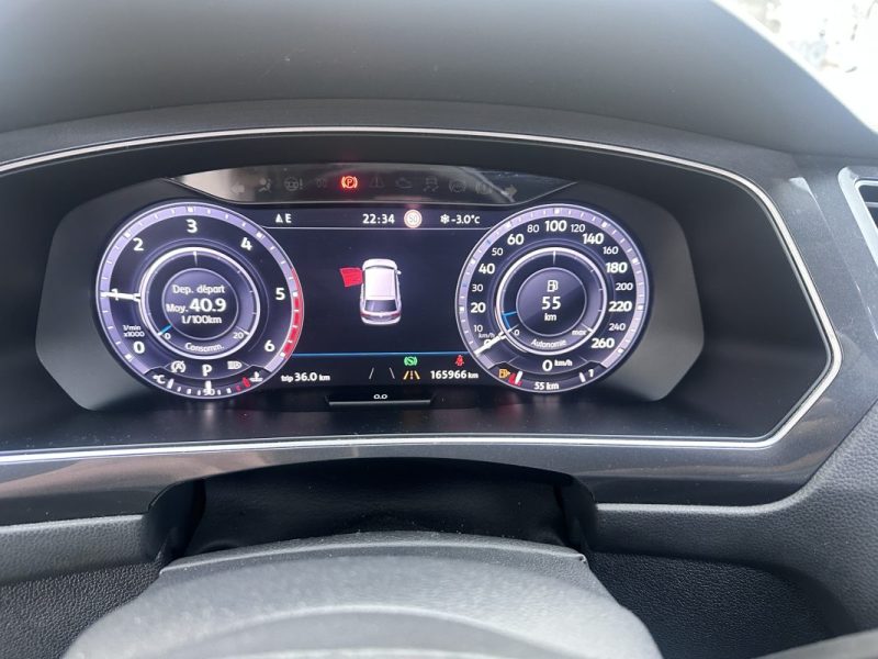 VOLKSWAGEN TIGUAN II 2.0 TDI 150CH CARAT DSG7 / TOIT OUVRANT