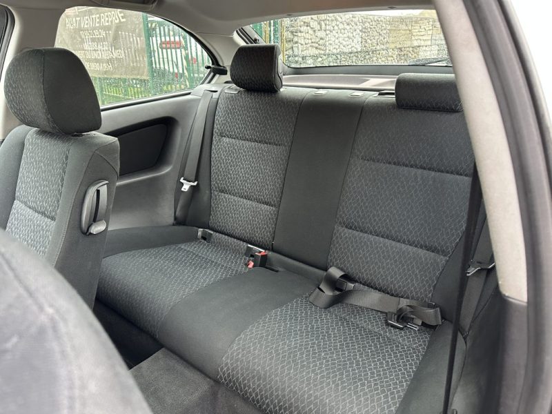 BMW SERIE 3 316ti 115 CV COMPACT E46 Boite auto / Toit Ouvrant / Paiement 4X ou 10X Possible