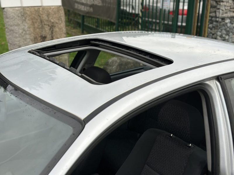 BMW SERIE 3 316ti 115 CV COMPACT E46 Boite auto / Toit Ouvrant / Paiement 4X ou 10X Possible