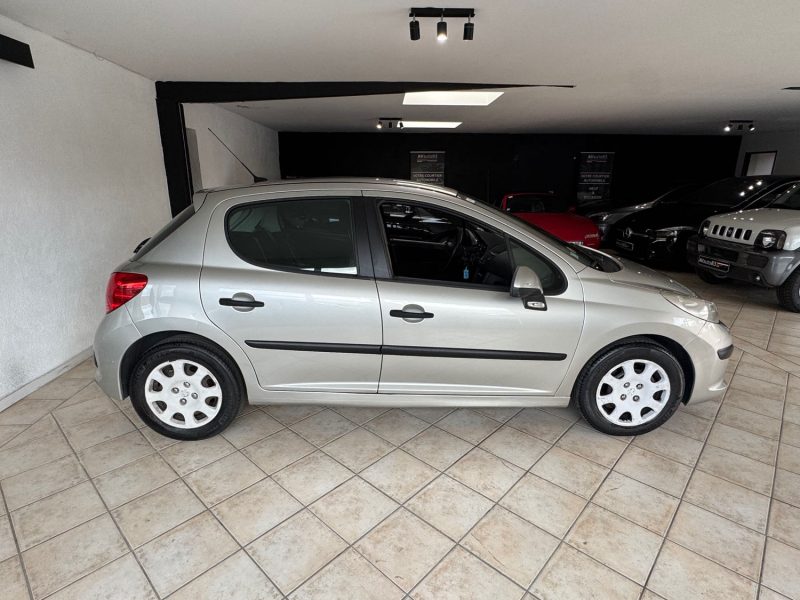 Peugeot 207 1.4 HDi – 2009 – 179 000 km – Garantie 12 mois - Révisée - CT ok 