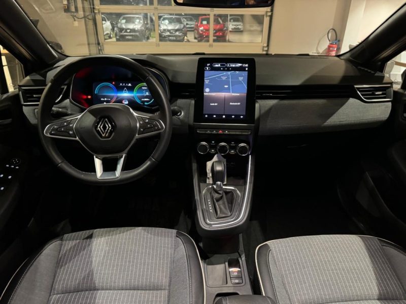 RENAULT CLIO 5 1.6 E-TECH 145 FULL HYBRID TECHNO / ECRAN 9.3P 2023