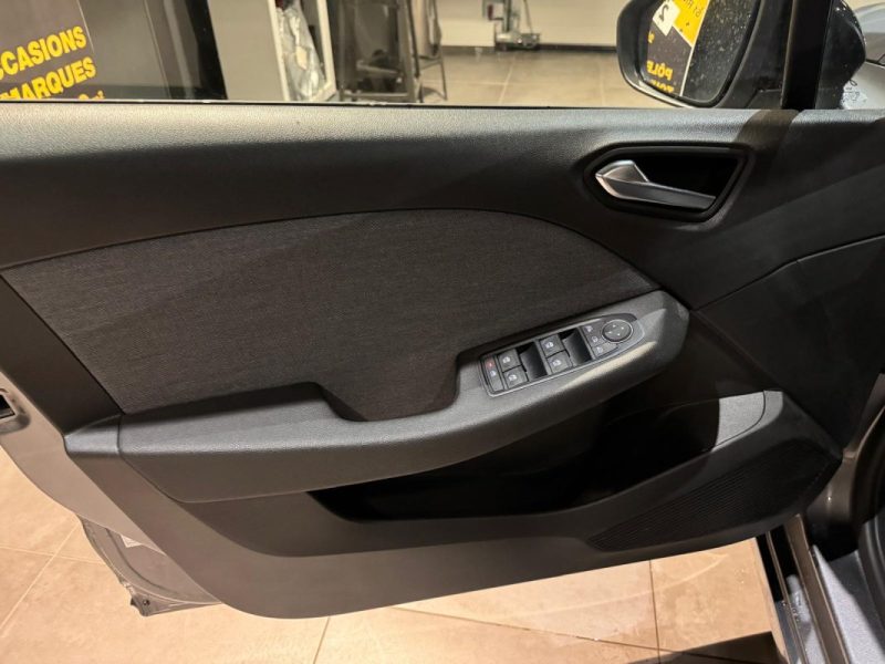 RENAULT CLIO 5 1.6 E-TECH 145 FULL HYBRID TECHNO / ECRAN 9.3P 2023