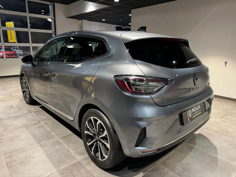 RENAULT CLIO 5 1.6 E-TECH 145 FULL HYBRID TECHNO / ECRAN 9.3P 2023