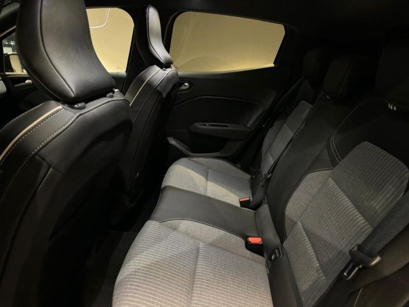 RENAULT CLIO 5 1.6 E-TECH 145 FULL HYBRID TECHNO / ECRAN 9.3P 2023