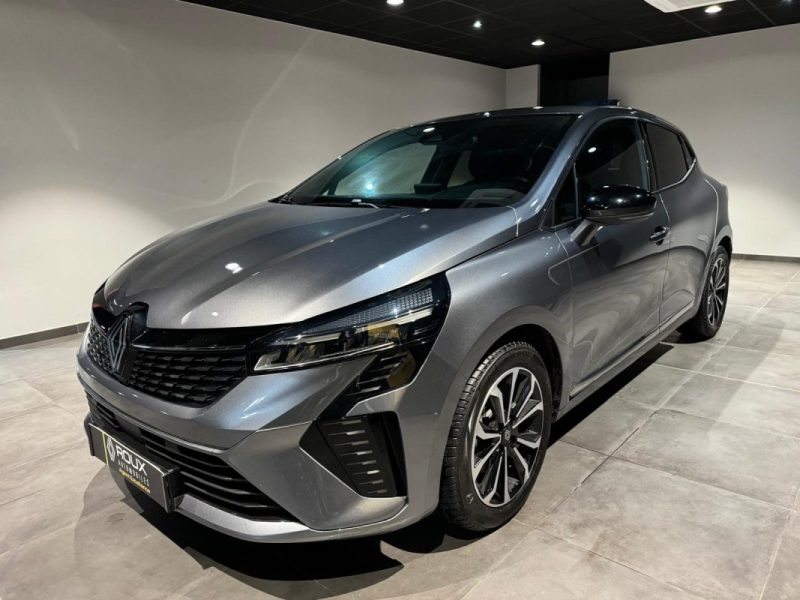 RENAULT CLIO 5 1.6 E-TECH 145 FULL HYBRID TECHNO / ECRAN 9.3P 2023