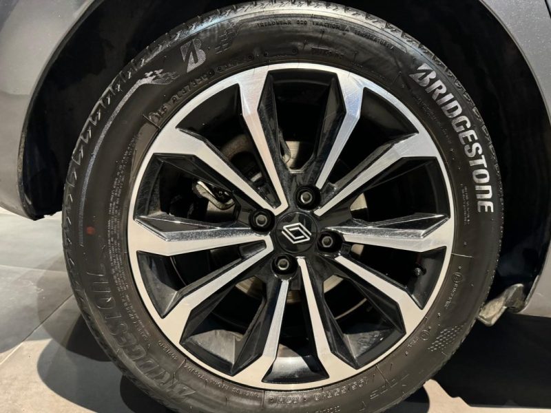 RENAULT CLIO 5 1.6 E-TECH 145 FULL HYBRID TECHNO / ECRAN 9.3P 2023