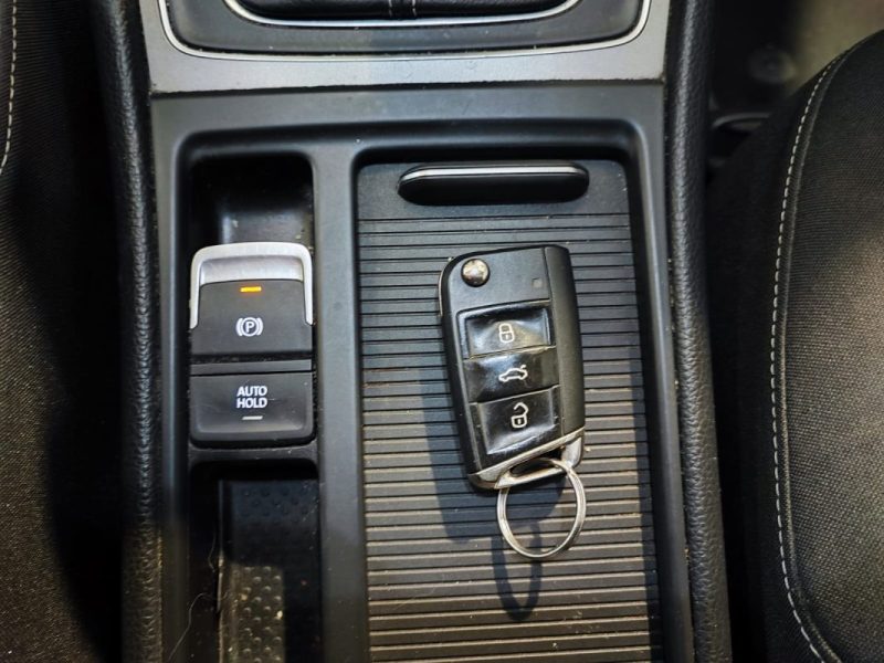 VOLKSWAGEN GOLF VII 1.2 TSI 110CH BLUEMOTION TECHNOLOGY LOUNGE 5P 2016