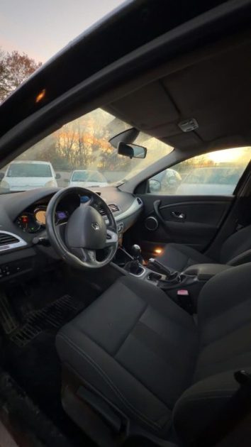 RENAULT MEGANEIII 1.5 DCI - 8V TURBO 2009