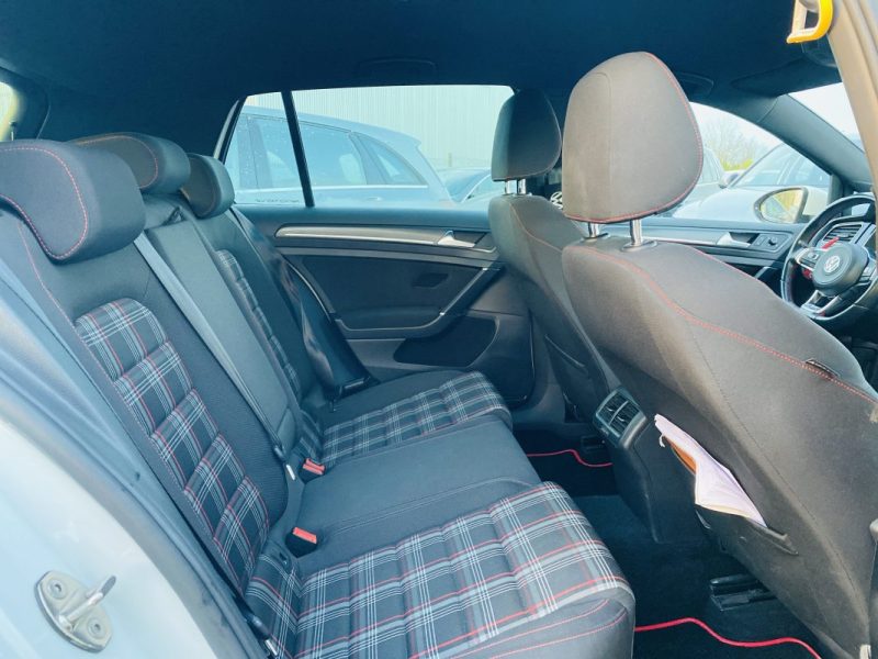 VOLKSWAGEN GOLF VII GTI PERFORMANCE 2.0 TSI 245CH DSG7 / CarPlay - Caméra De Recul - Stage 1 Ethanol