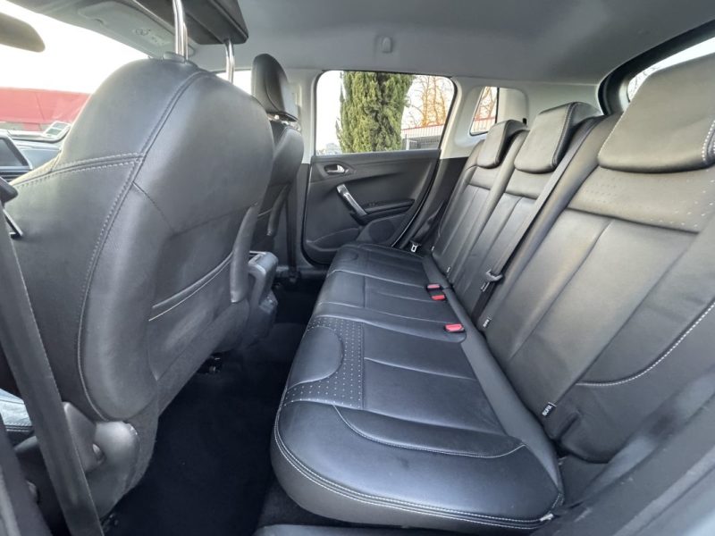 PEUGEOT 2008 1.6 E-HDI92 ALLURE BVA
