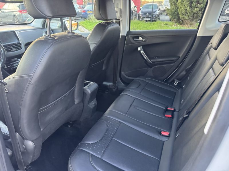 PEUGEOT 2008 1.6 E-HDI92 ALLURE BVA