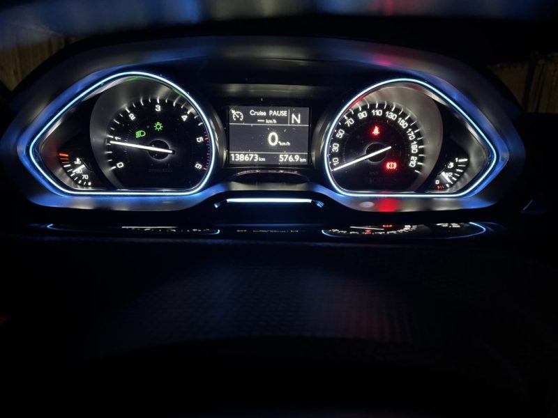 PEUGEOT 2008 1.6 E-HDI92 ALLURE BVA