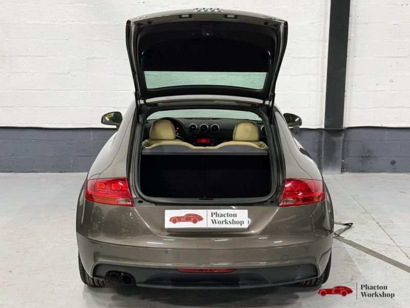 AUDI TT Coupé 1.8 TFSI – 160 ch | Entretien complet | Configuration Audi Exclusive