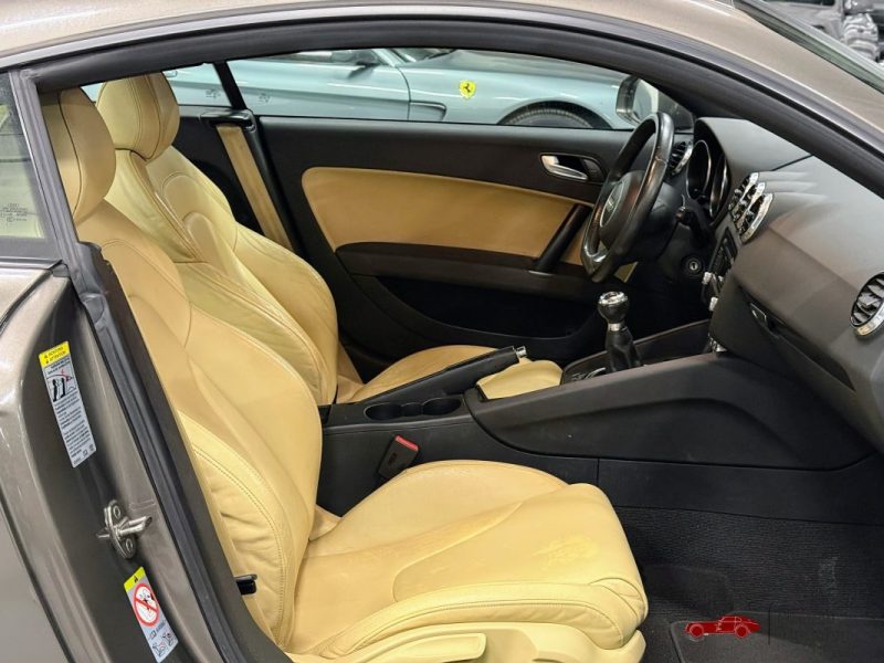 AUDI TT Coupé 1.8 TFSI – 160 ch | Entretien complet | Configuration Audi Exclusive