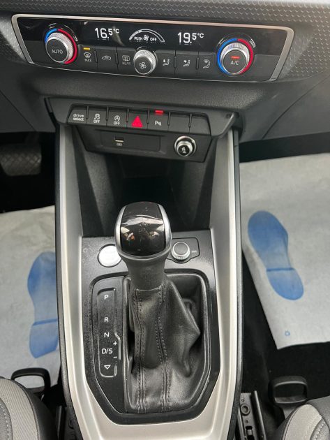 AUDI A1 SPORTBACK 30 TFSI 116CH S TRONIC 7 DESIGN LUXE