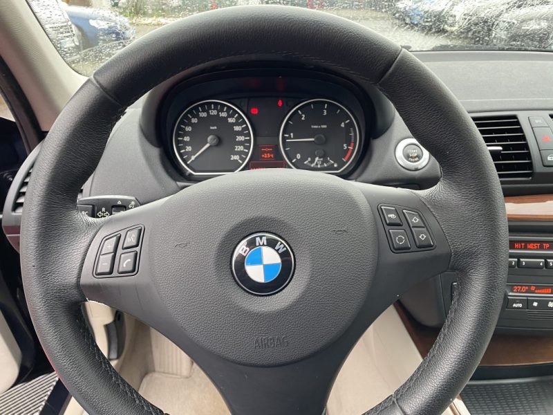 B.M.W. SERIE 1 118D 122 CV    GARANTIE 3/12 MOIS 2006
