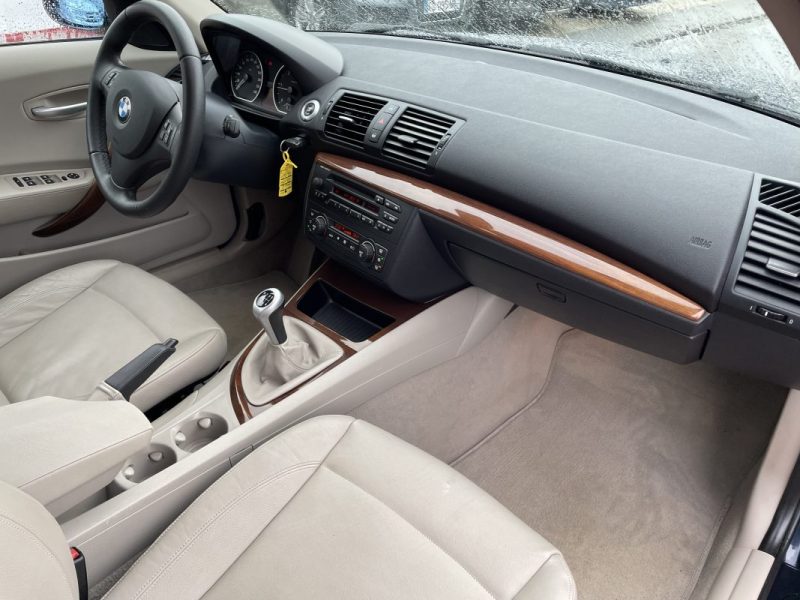 B.M.W. SERIE 1 118D 122 CV    GARANTIE 3/12 MOIS 2006