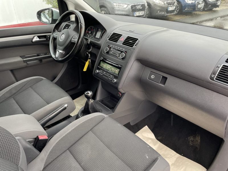 VOLKSWAGEN TOURAN 1.6 TDI - 16V TURBO 2011