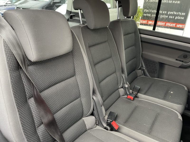 VOLKSWAGEN TOURAN 1.6 TDI - 16V TURBO 2011