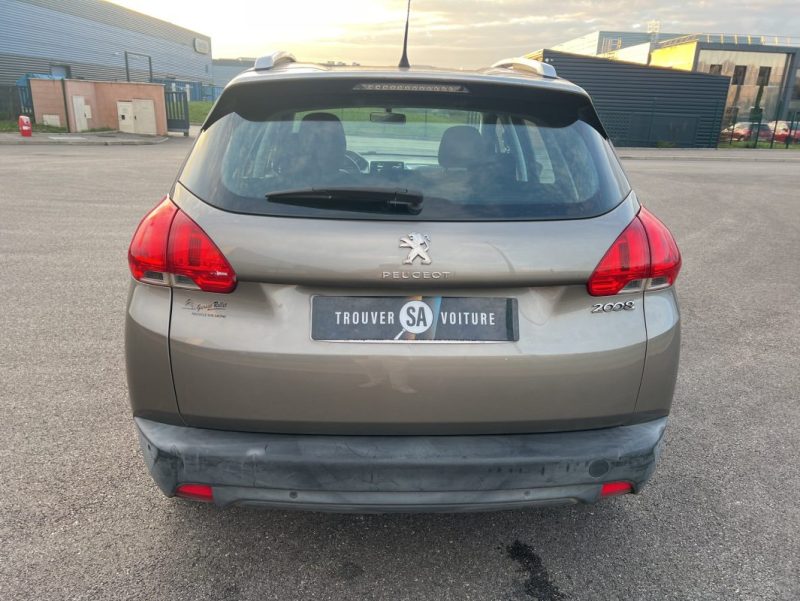 PEUGEOT 2008 1.2 L 82 ch Active, distribution à jour, entretien complet Peugeot
