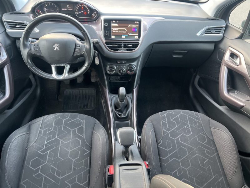 PEUGEOT 2008 1.2 L 82 ch Active, distribution à jour, entretien complet Peugeot
