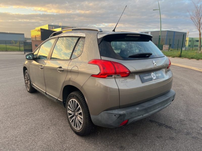 PEUGEOT 2008 1.2 L 82 ch Active, distribution à jour, entretien complet Peugeot